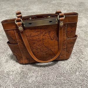 Patricia Nash Global Travel Purse